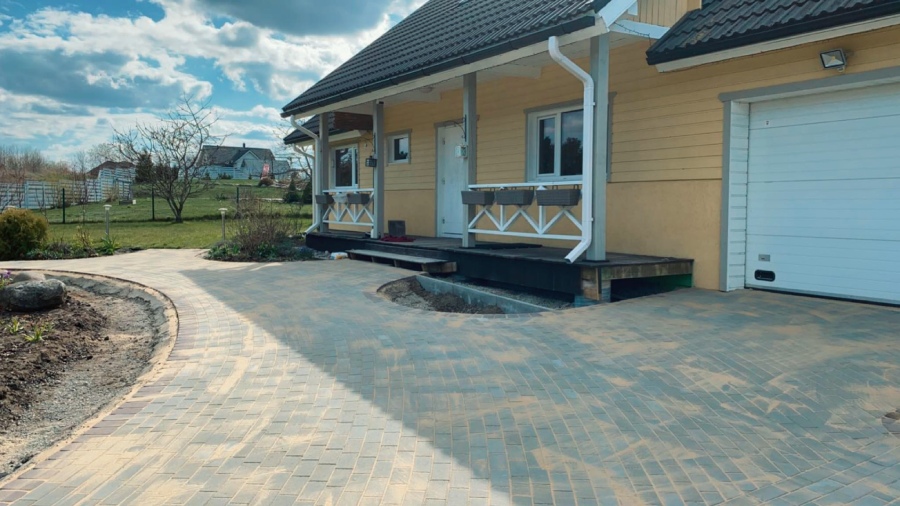 Tänavakivi paigaldus Rapla vallas